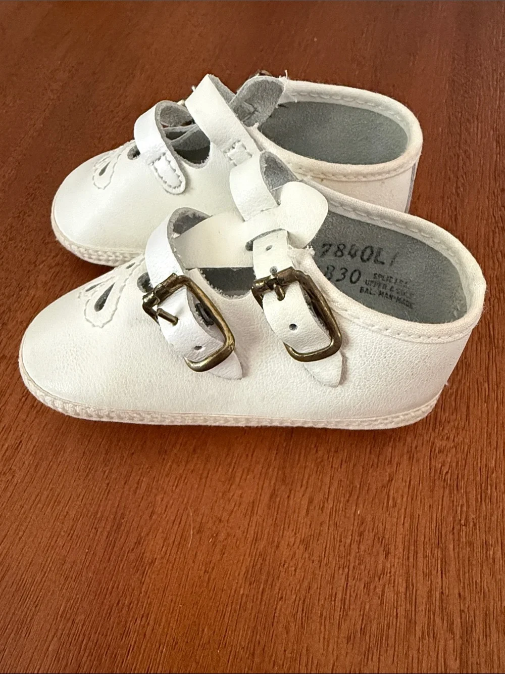 Vintage Baby Deer White Girls' Leather Mary Jane Shoes
